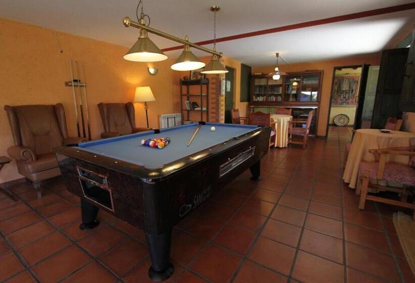 هتل Paraje Del Asturcon   Adults Only