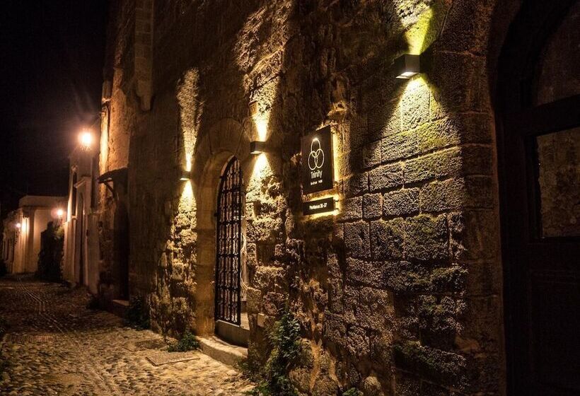 בית מלון כפרי Trinity Boutique