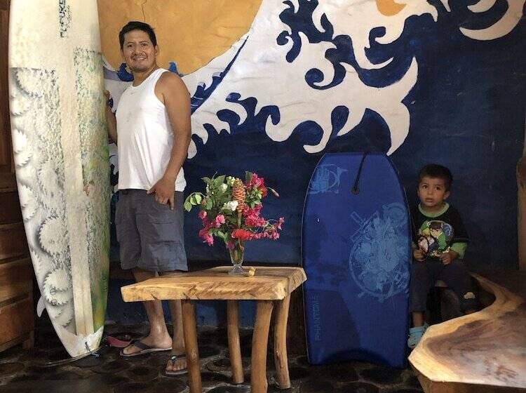 هاستل Hostal Rutamar