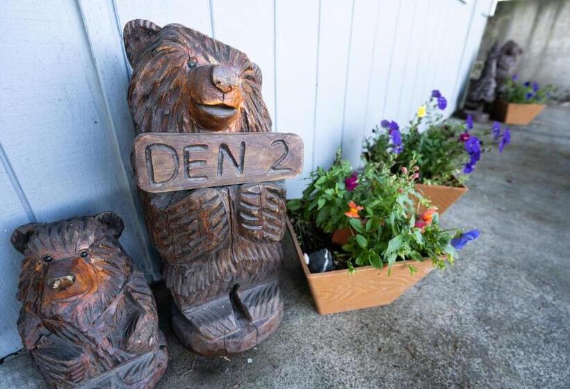 تختخواب و صبحانه Bears Den Alaska Lodging