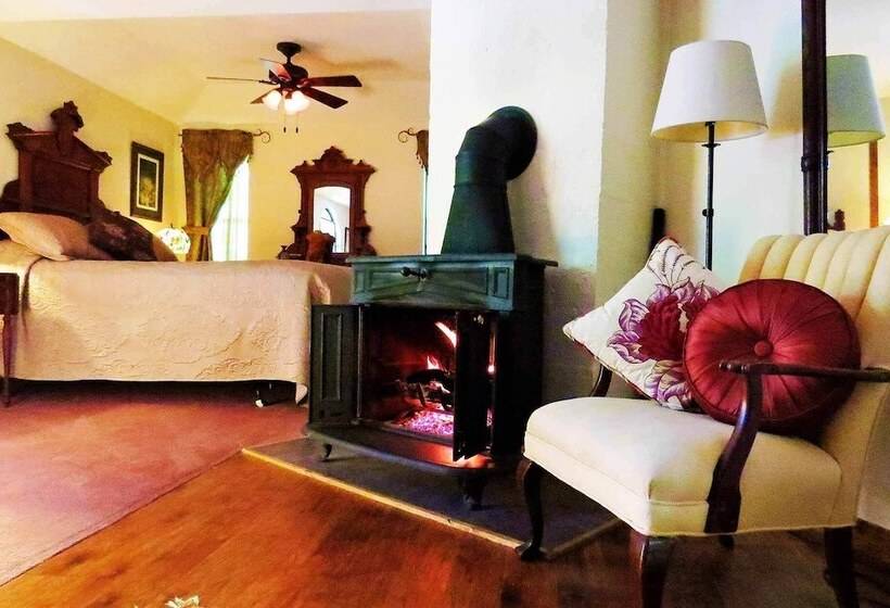 تختخواب و صبحانه Benton Place Inn