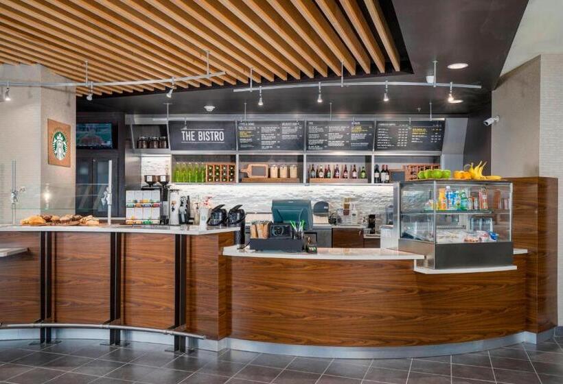 هتل Courtyard By Marriott Niagara Falls, Usa