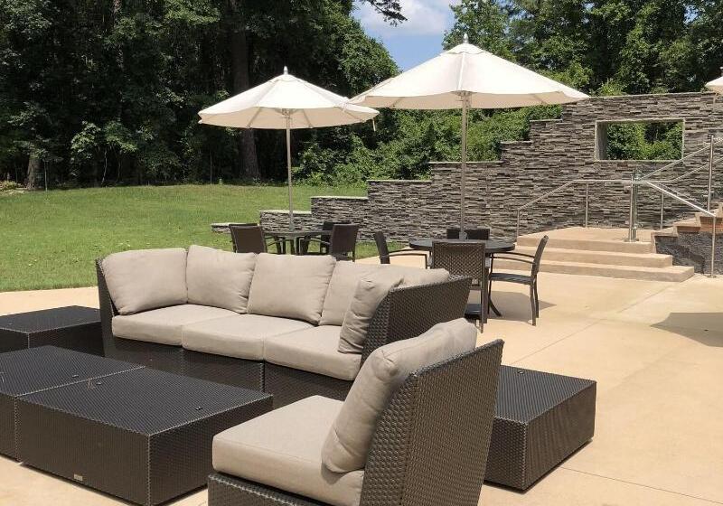 The Stateview Hotel, Autograph Collection