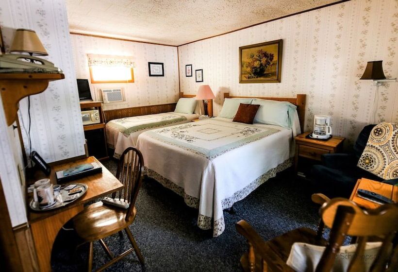فندق على الطريق The Pines Country Inn