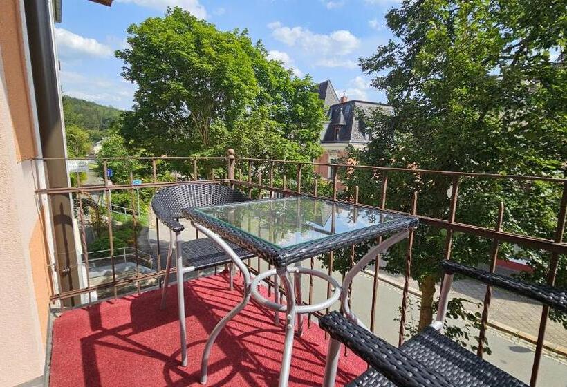 Bed and Breakfast Pension Weiße Rose, Parkplatz, Frühstück, Wlan, Zentral