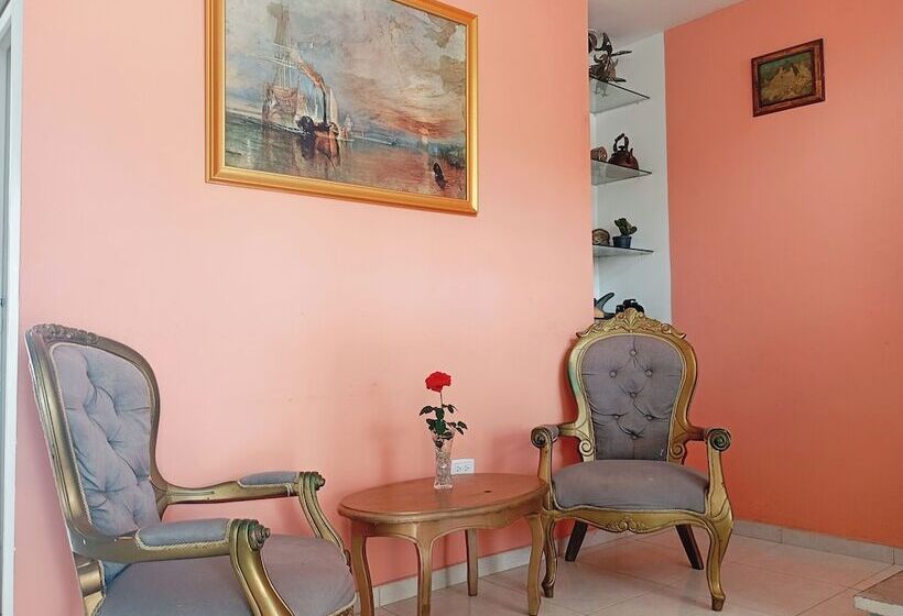 هتل Real Palace Tulua