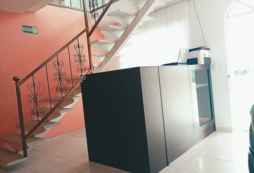 هتل Real Palace Tulua