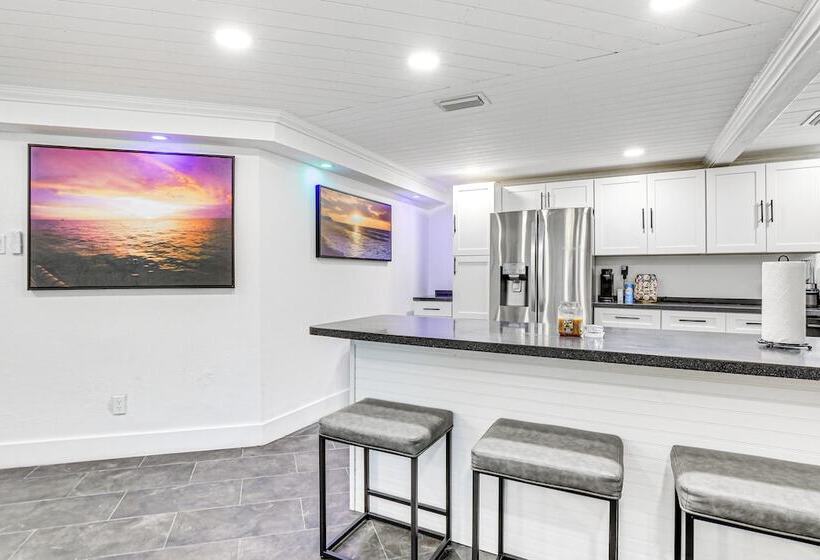 Peaceful Port Charlotte Home W/ Private Pool!