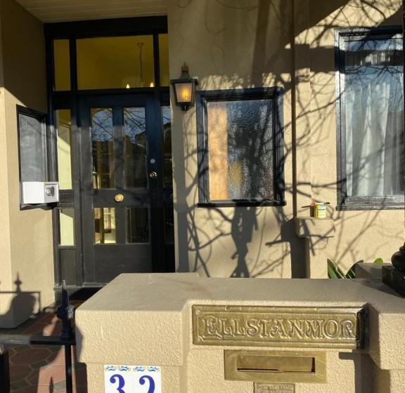 بنسيون Ellstanmor Guesthouse Cooma