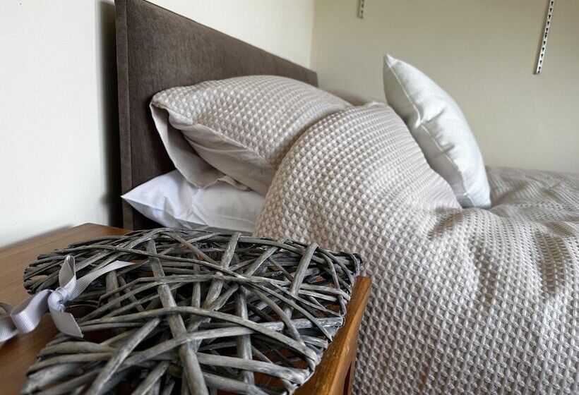 پانسیون Winton House