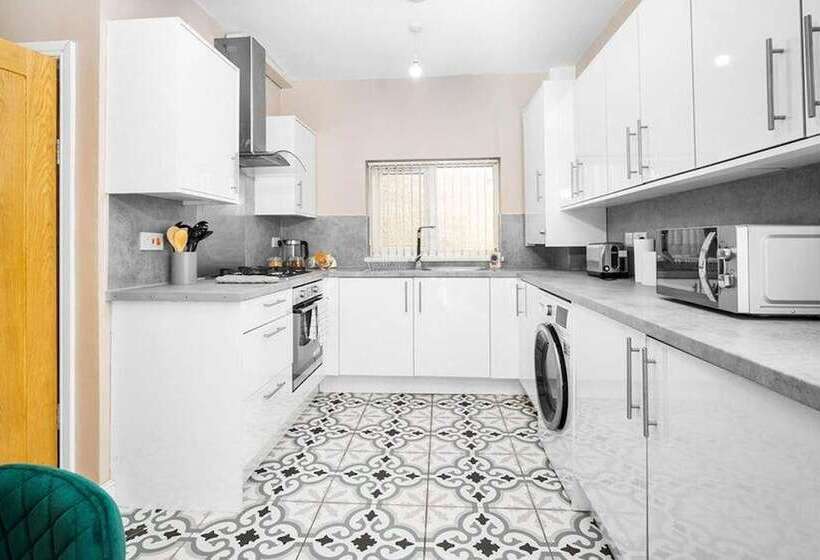 اقامتگاه Cosy 3 Bed House In Birmingham With Free Parking