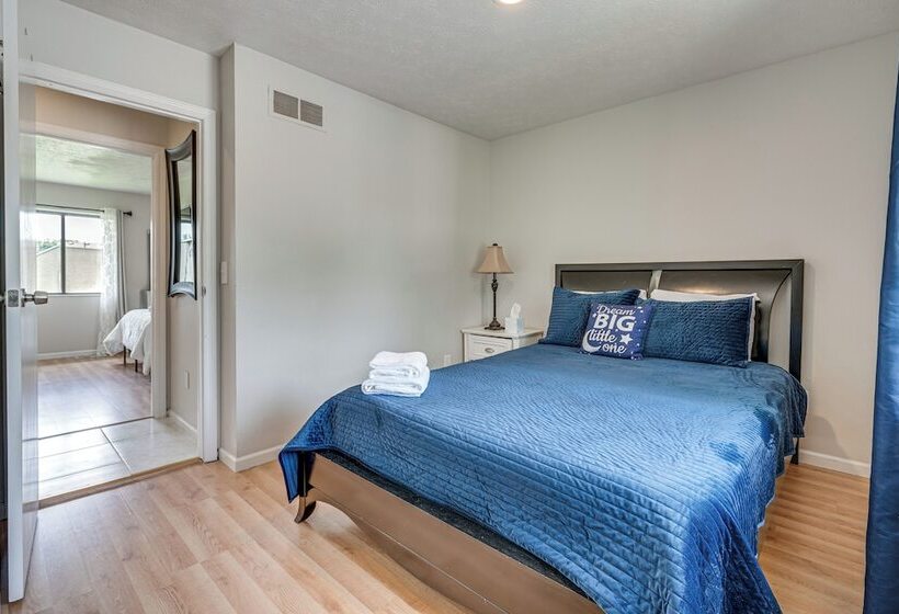 Reynoldsburg Home W/ Patio ~ 11 Mi To Columbus!