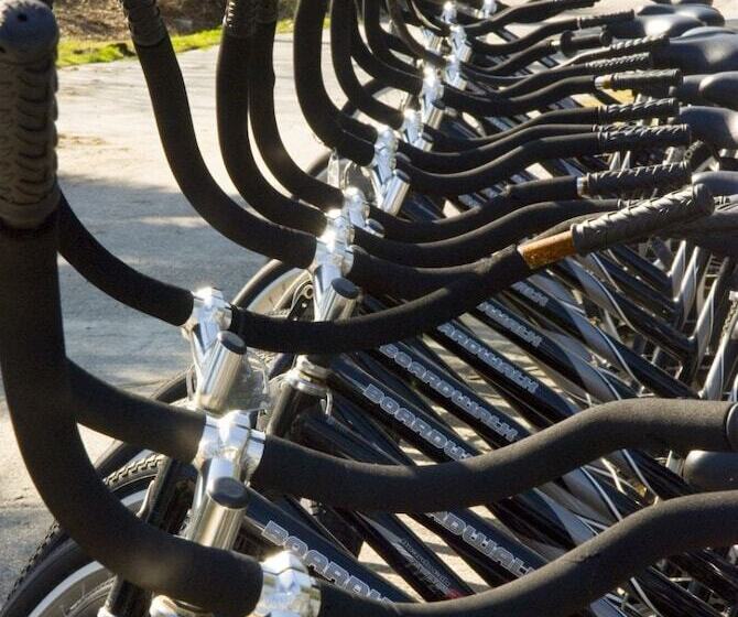 12 42nd Avenue By Avantstay 2 Mins To The Beach Screened In Porch!