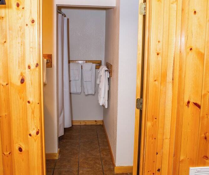ホテル Montauk Lodge