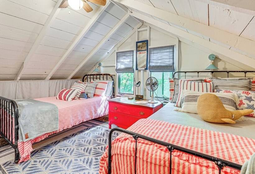 ~ 1 Mi To Dtwn Grand Haven: Lake Michigan Cabin