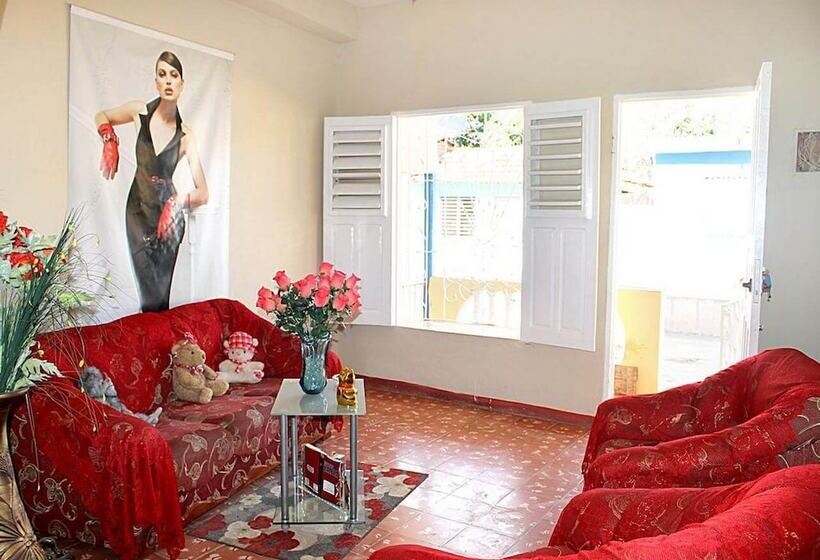 پانسیون Hostal Maite Y Luis Trinidad