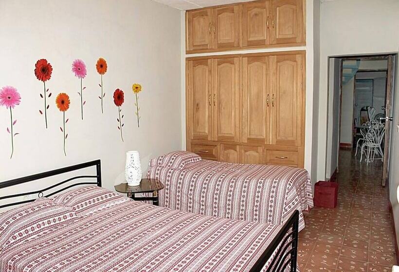 پانسیون Hostal Maite Y Luis Trinidad