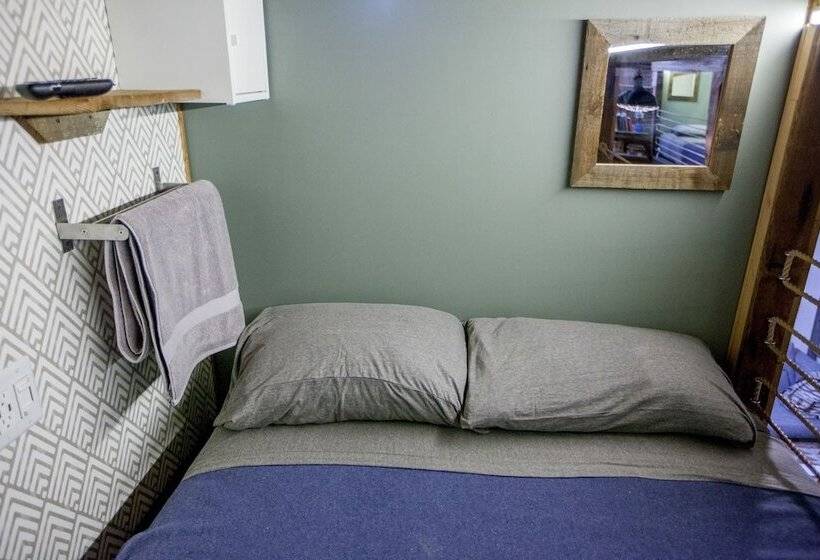 هاستل Podshare East Hollywood