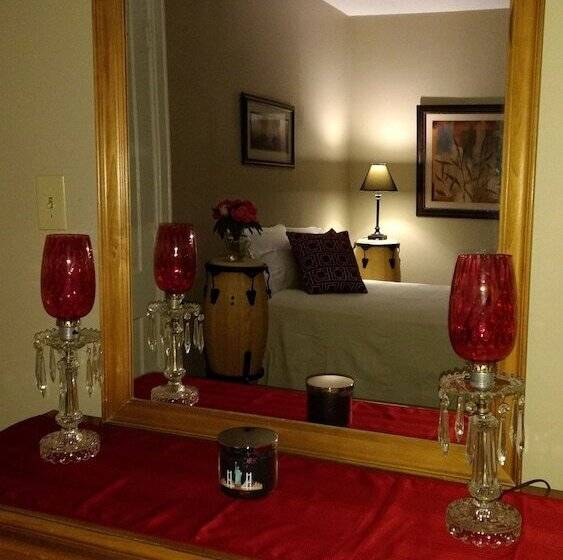 تختخواب و صبحانه Carraway Guest House