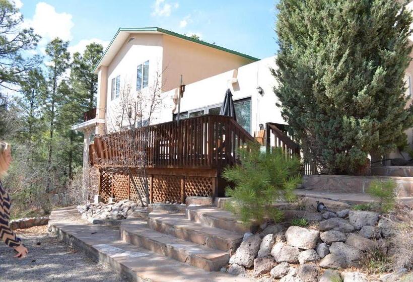 مبيت وإفطار Pueblo Canyon Inn