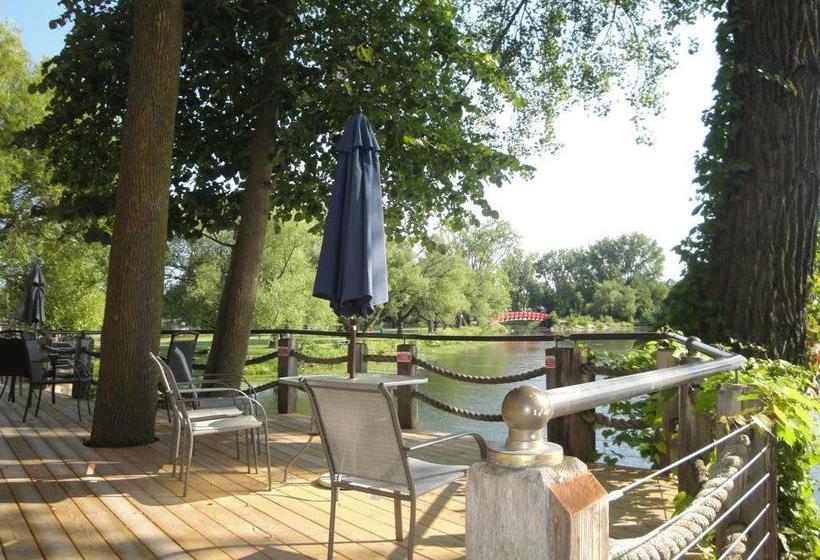 تختخواب و صبحانه Red Bridge Inn