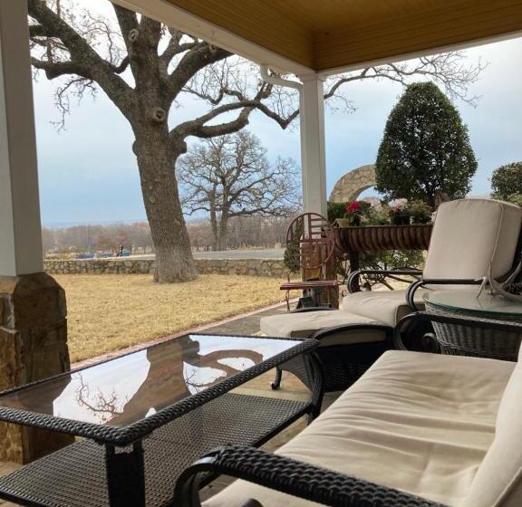 민박 The Old Liberty Schoolhouse