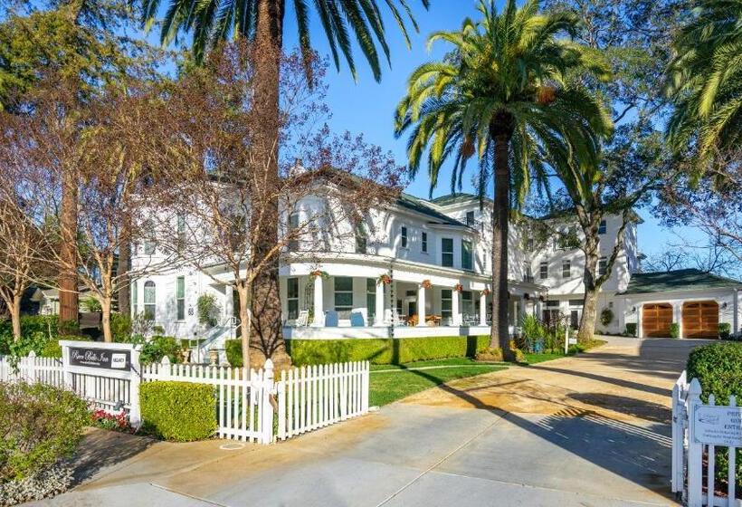 مبيت وإفطار The River Belle Inn