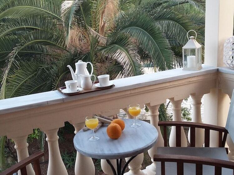 هتل Harbour Inn Corfu