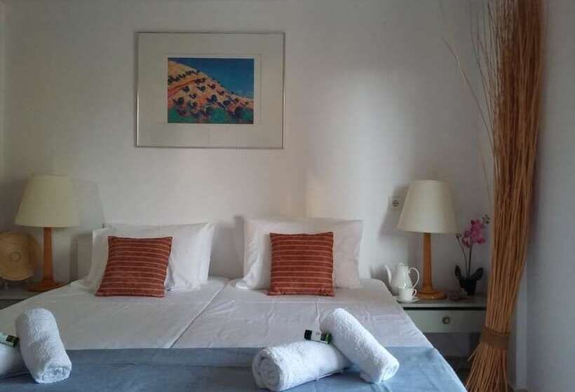 هتل Harbour Inn Corfu