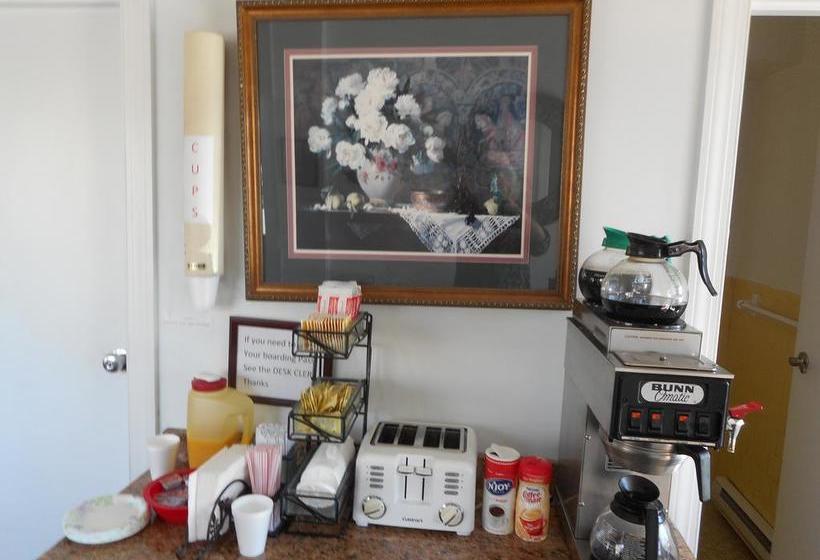 هتل Highlander Motor Inn