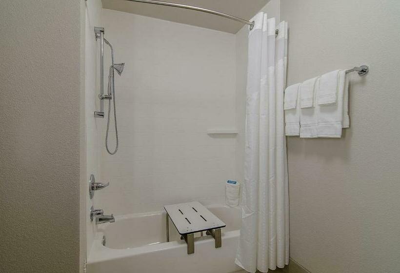 فندق Holiday Inn Express & Suites   Atchison, An Ihg