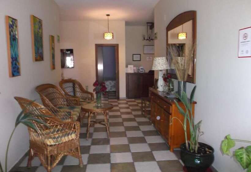 هتل Hostal Restaurante La Ilusión