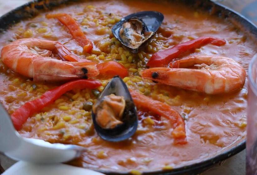 هتل Hostal Restaurante La Ilusión