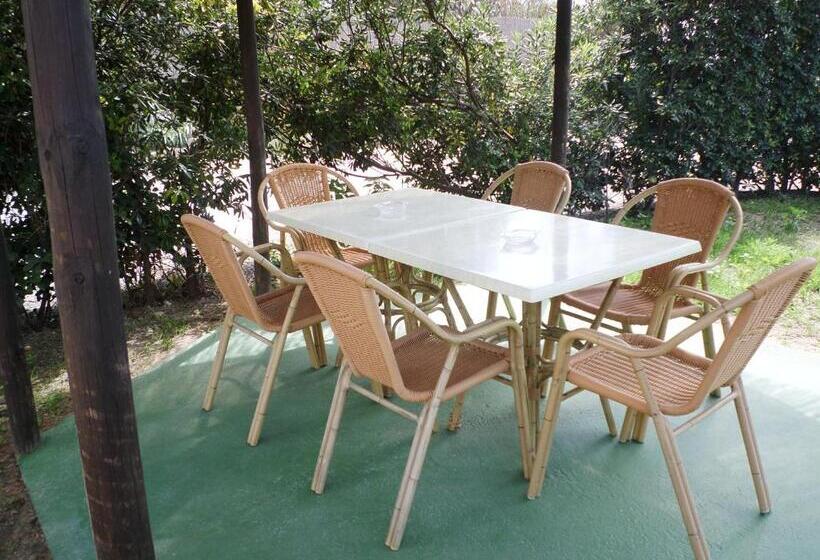 هتل Hostal Restaurante La Ilusión