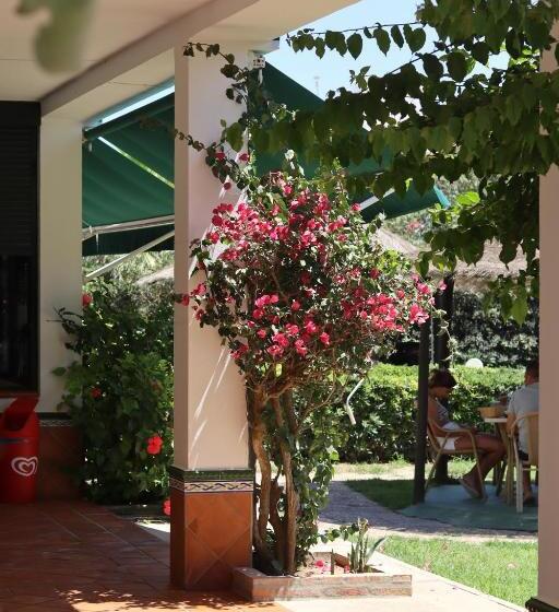 هتل Hostal Restaurante La Ilusión