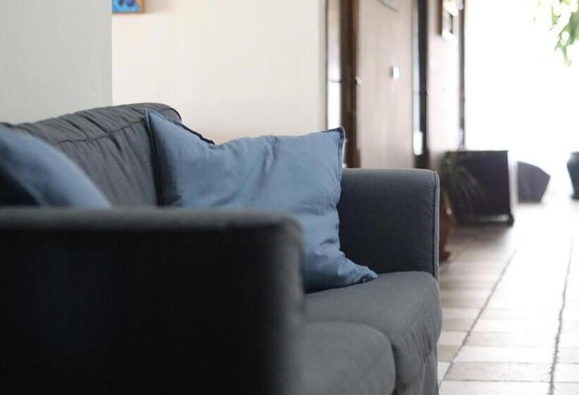 هتل Hostal Restaurante La Ilusión
