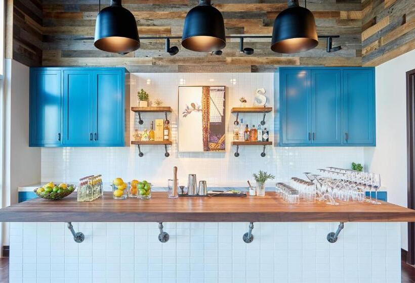 The Stella Hotel, Autograph Collection