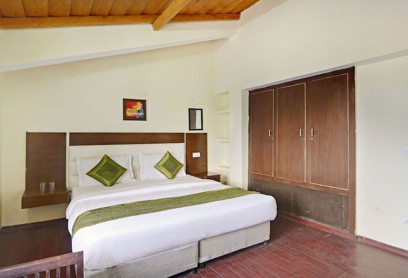 בית מלון כפרי Treebo Trip Lorent Manor Annex