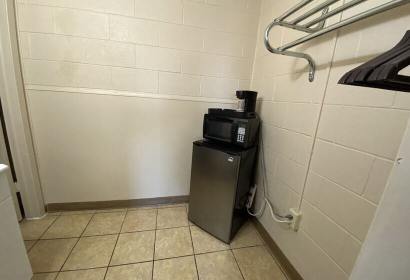 مُتل Regency Inn