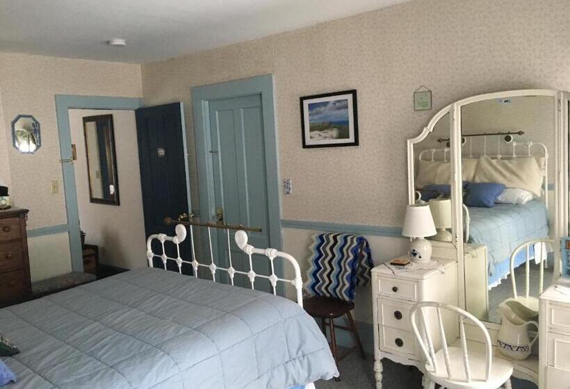 Timber Post Bed & Breakfast