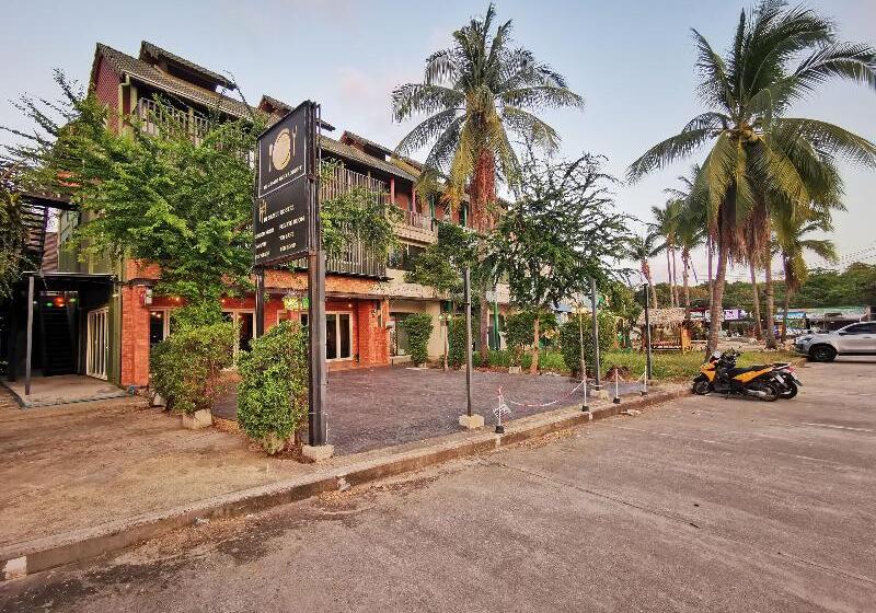هتل Hi Samui Hostel