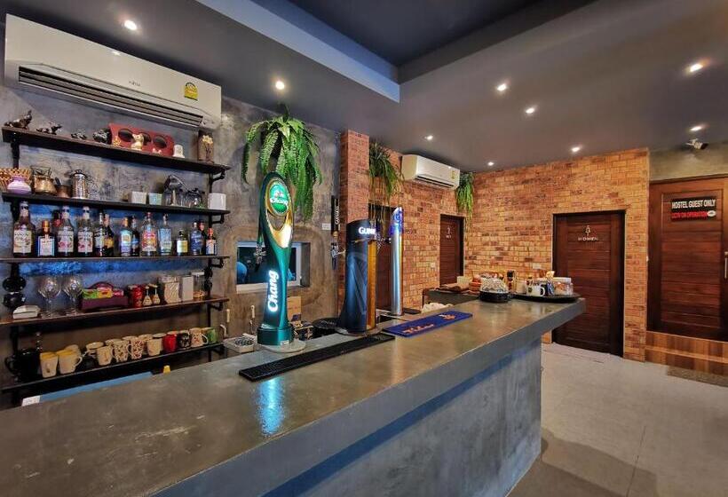 هتل Hi Samui Hostel