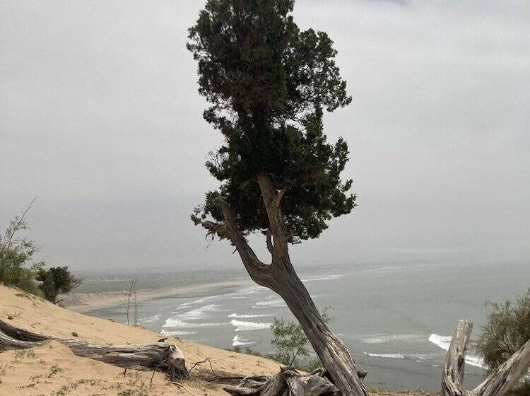 هاستل Auberge Du Marabout