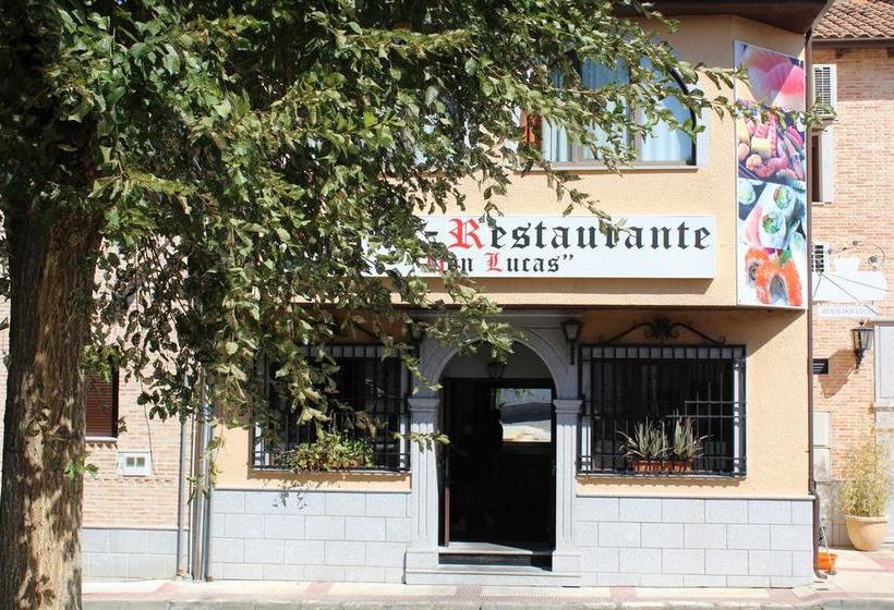 הוסטל Hostal Don Lucas