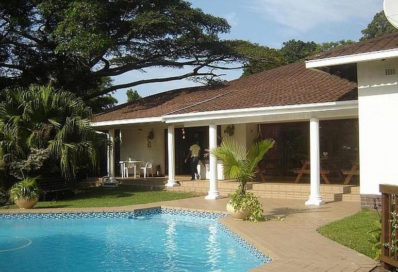 Bed and Breakfast Mdoni House Guest Lodge