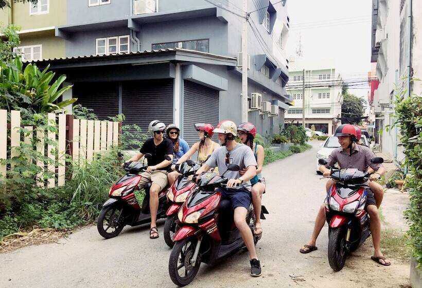 Early Bird Hostel Ayutthaya