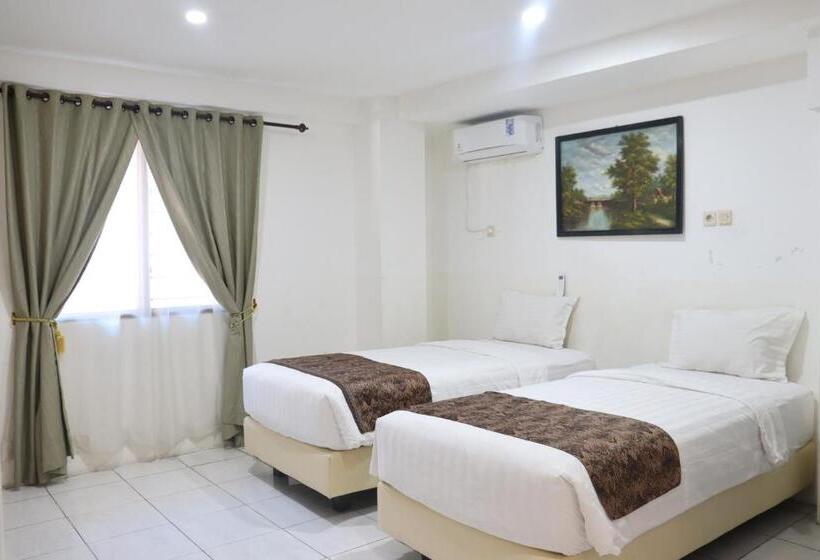 فندق Netral Jombang