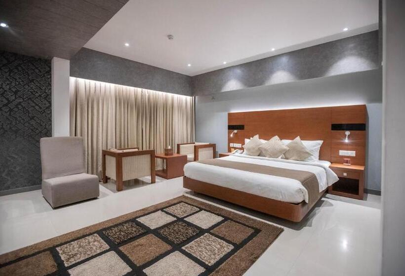 فندق Niya Regency