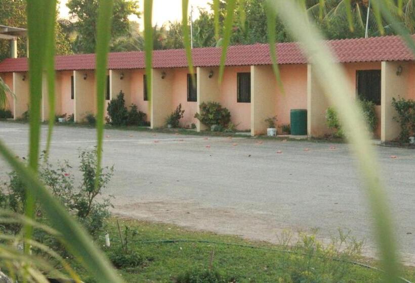 فندق Puuc