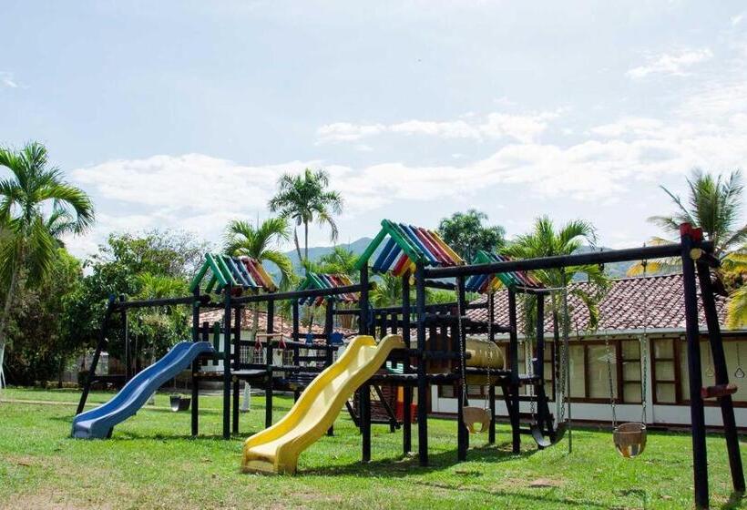 בית מלון כפרי Posada San Sebastian